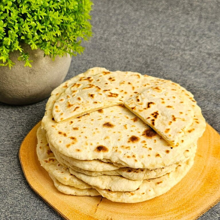 Quick flatbreads – thin and round, perfect for wraps and sandwiches.